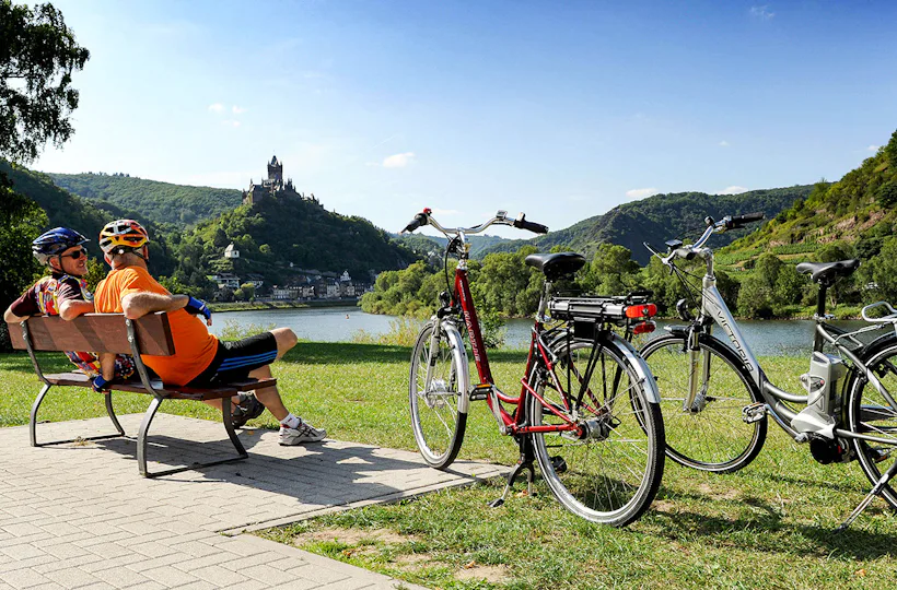 Radtour mit Schiff Zell (Mosel)